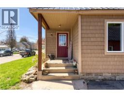 109 MCNAB Street E - 31