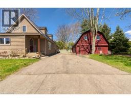 109 MCNAB Street E - 32