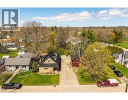 109 MCNAB Street E - 38