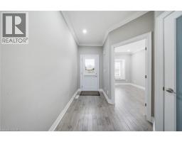 194 DONLY Drive S UnitNo. 12 - 18