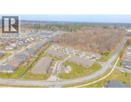 194 DONLY Drive S UnitNo. 12 - 2