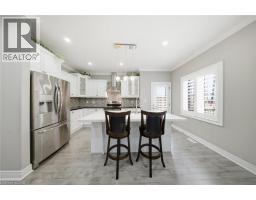 194 DONLY Drive S UnitNo. 12 - 7