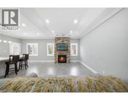 194 DONLY Drive S UnitNo. 12 - 8