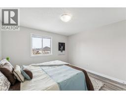 81 PENHALE Avenue - 35