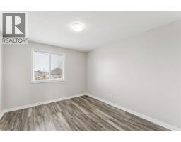 81 PENHALE Avenue - 36