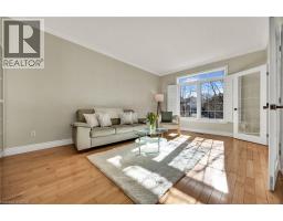 232 THE LIONS Gate - 14