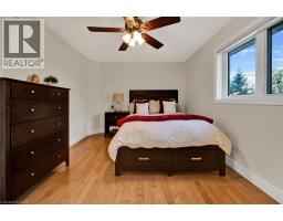 232 THE LIONS Gate - 25