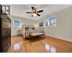 232 THE LIONS Gate - 27