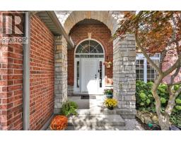 232 THE LIONS Gate - 3