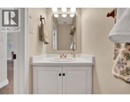 232 THE LIONS Gate - 38