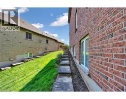 232 THE LIONS Gate - 40