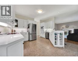 232 THE LIONS Gate - 7