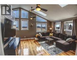 31 CHAPEL Street - 31