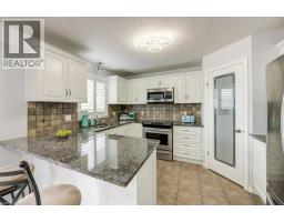 386 FAIRWAY Road - 12