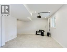 386 FAIRWAY Road - 32