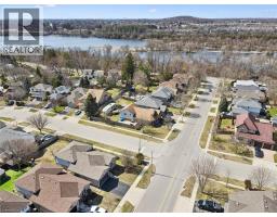 35 MELRAN Drive - 44