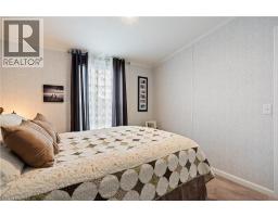 22 COPPER BEECH Drive - 17