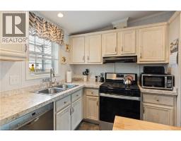 22 COPPER BEECH Drive - 9