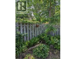 594 HUNTERS Place - 40