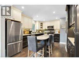 34 LESLIE Avenue - 11