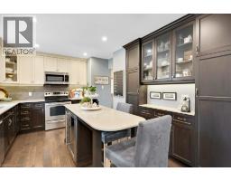 34 LESLIE Avenue - 12