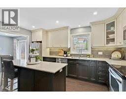 34 LESLIE Avenue - 13