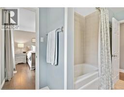 34 LESLIE Avenue - 19