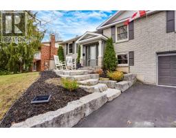 34 LESLIE Avenue - 2