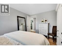 34 LESLIE Avenue - 29