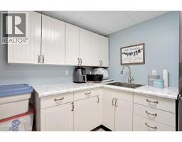 34 LESLIE Avenue - 33