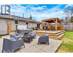 34 LESLIE Avenue - 37