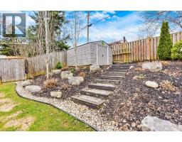 34 LESLIE Avenue - 41