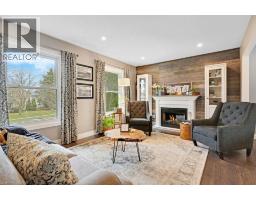 34 LESLIE Avenue - 6