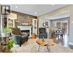 34 LESLIE Avenue - 9