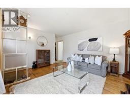 82 GLENVIEW Avenue - 7