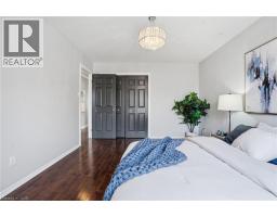 6 MCCORMICK Way - 22