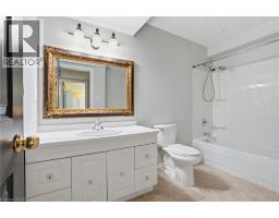 6 MCCORMICK Way - 32