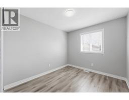 2A COURTLAND Drive - 25