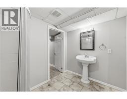 2A COURTLAND Drive - 32