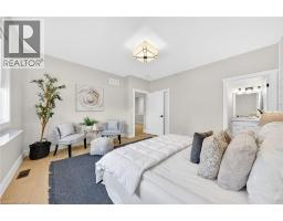 24 CRADDOCK Boulevard UnitNo. 23 - 21