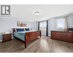 114 STIEFELMEYER Crescent - 18