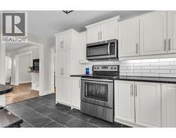 9 DUNBAR Road S - 15