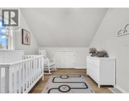 9 DUNBAR Road S - 22