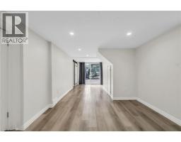 9 DUNBAR Road S - 27