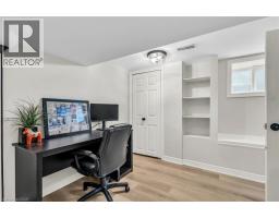 9 DUNBAR Road S - 28