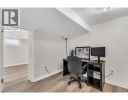 9 DUNBAR Road S - 29