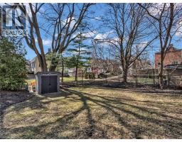 9 DUNBAR Road S - 40