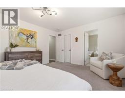 105 LARRY Crescent - 19