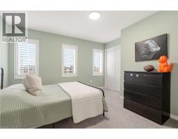 105 LARRY Crescent - 25