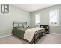 105 LARRY Crescent - 26